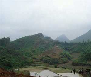 坟墓地风水宝地怎么看(坟墓地风水宝地怎么看照片)