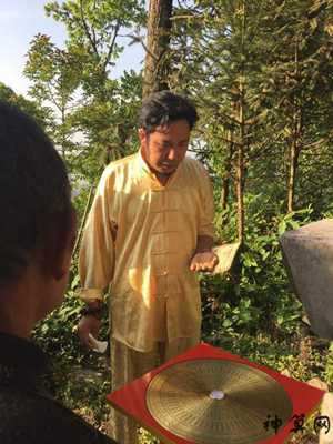 网上风水大师骗局案例被杀(网络上的风水大师可信吗)