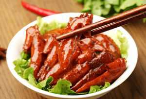 粤菜特点有哪些(粤菜的特点是什么)
