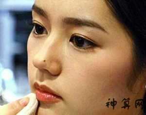 鼻子长黑痣好不好风水(鼻子长黑痣有什么寓意吗)