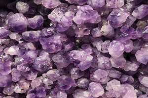紫水晶的寓意和象征(紫水晶)