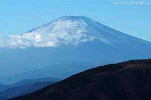 梦见大山垮塌是什么意思 梦见大山风景美如画