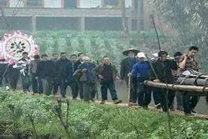 家中有白事三年不顺(出殡时下雨是什么兆头)