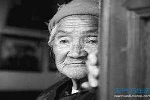 梦见老人过世了还在办丧事怎么回事哦 梦见老人过世又复活什么预兆