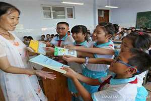 梦见小学老师预示将来会发生什么?(梦见小学老师)