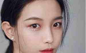 卧蚕的女人面相