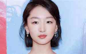 女人大眼小嘴面相图片